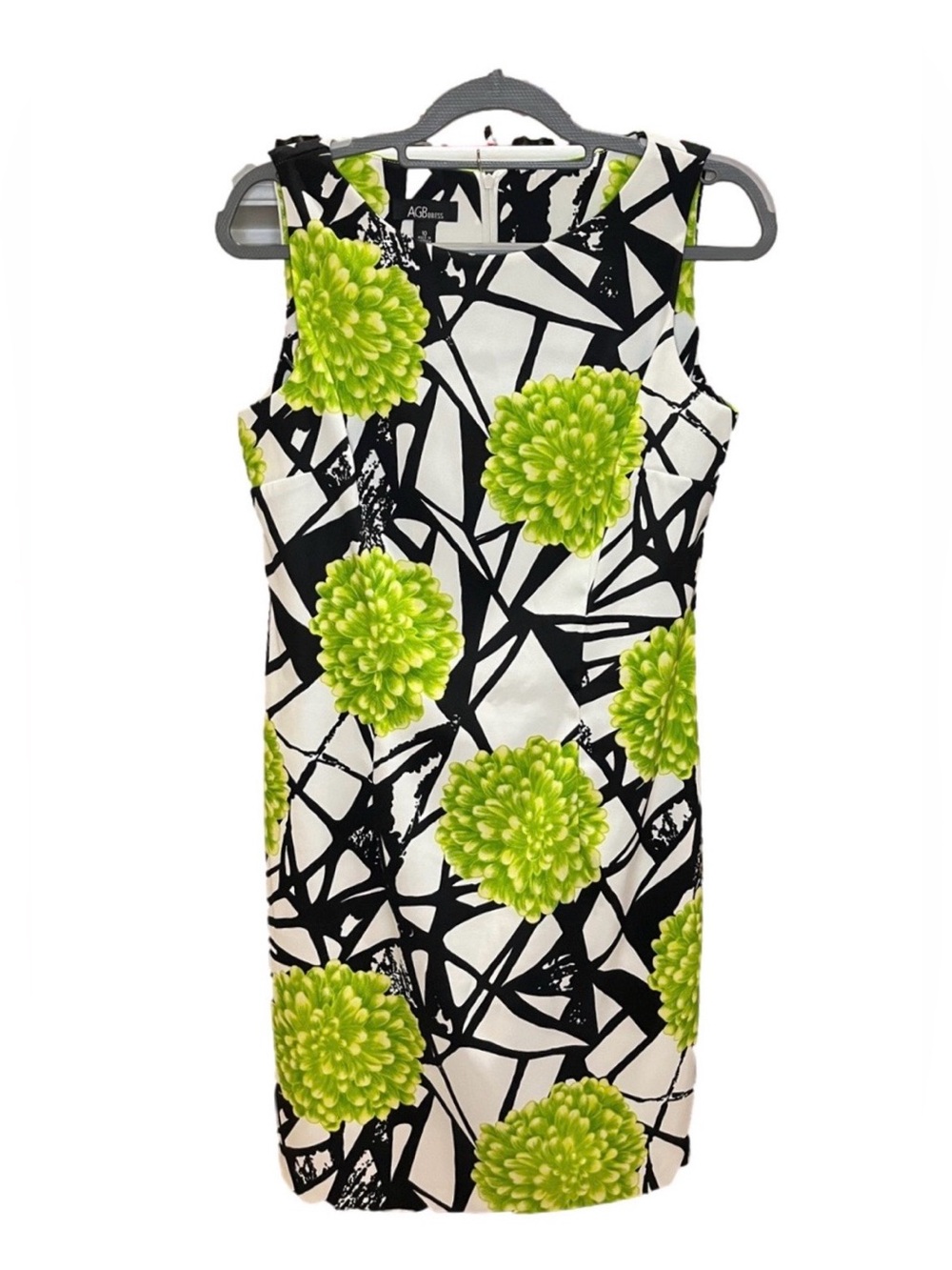 AGB Sleeveless Vibrant Green Floral Print Sheath Dress